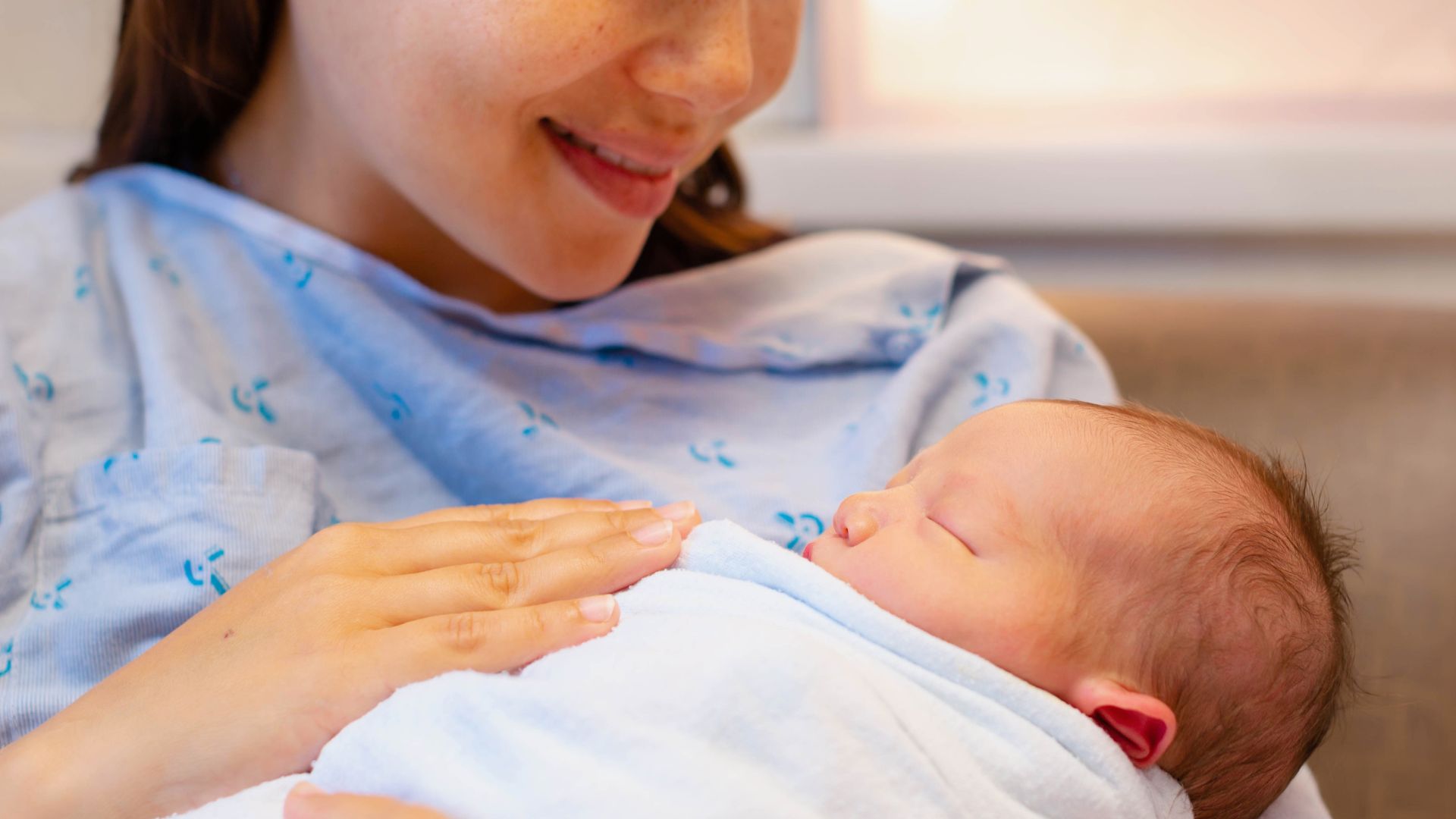 Tiga Faktor Pemicu Baby Blues pada Ibu Baru: Usia, Anak Pertama, dan Kurangnya Dukungan Sosial